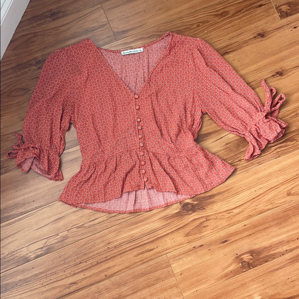 Abercrombie cropped blouse